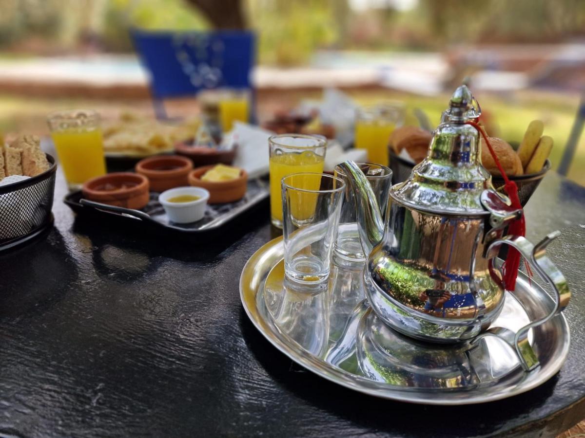 Le Domaine De Carole Marrakech Bed and Breakfast Douar Akkara Exteriör bild