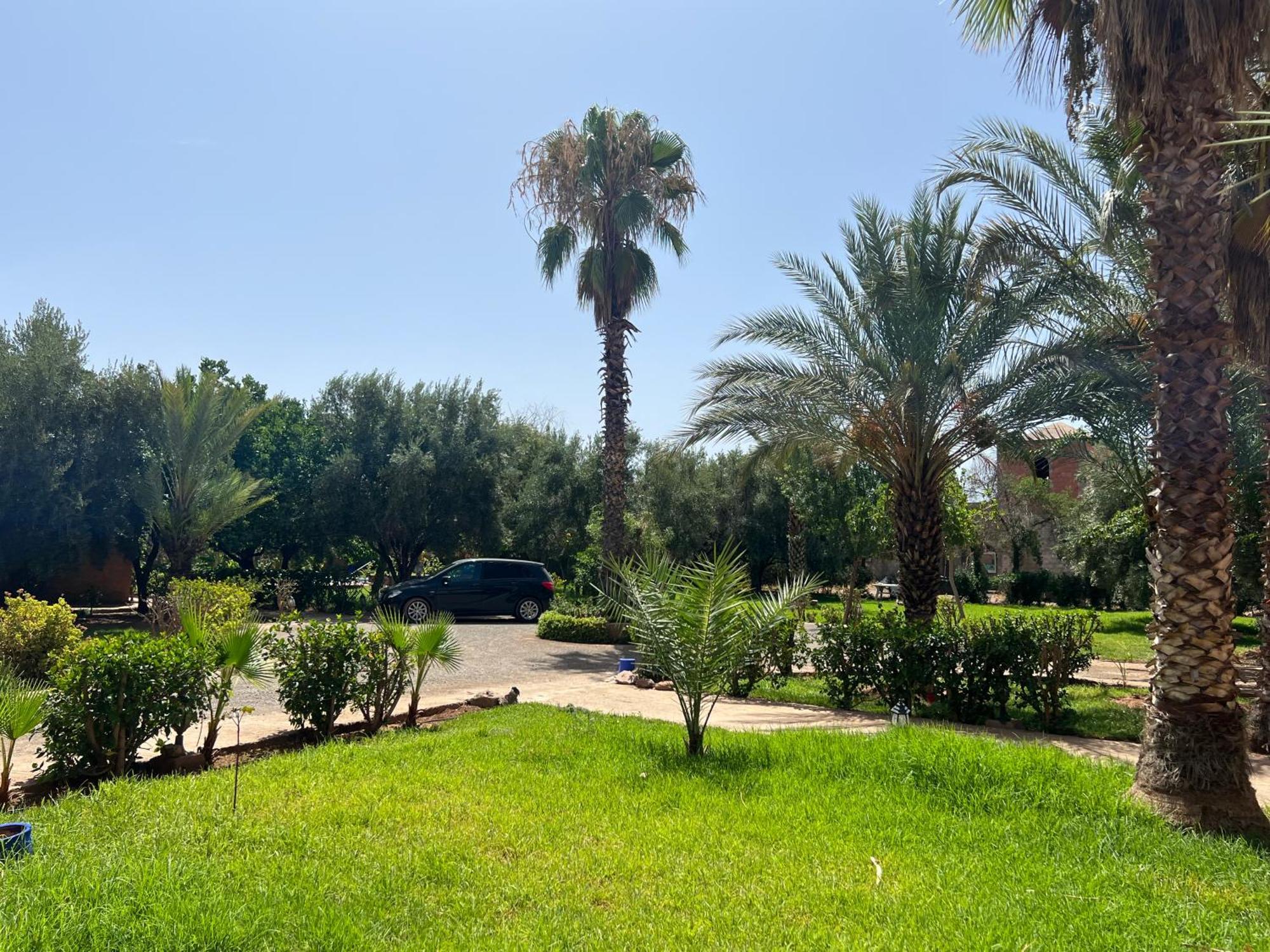Le Domaine De Carole Marrakech Bed and Breakfast Douar Akkara Exteriör bild