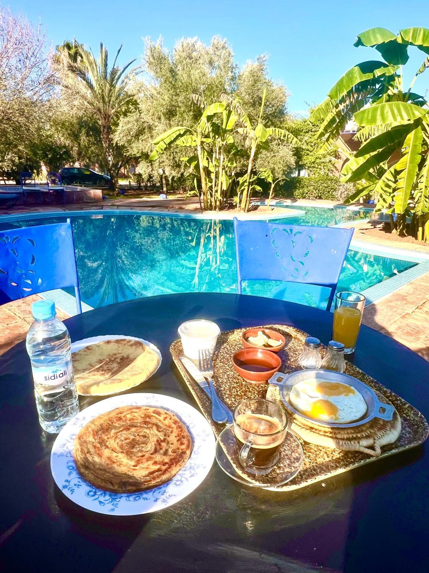 Le Domaine De Carole Marrakech Bed and Breakfast Douar Akkara Exteriör bild