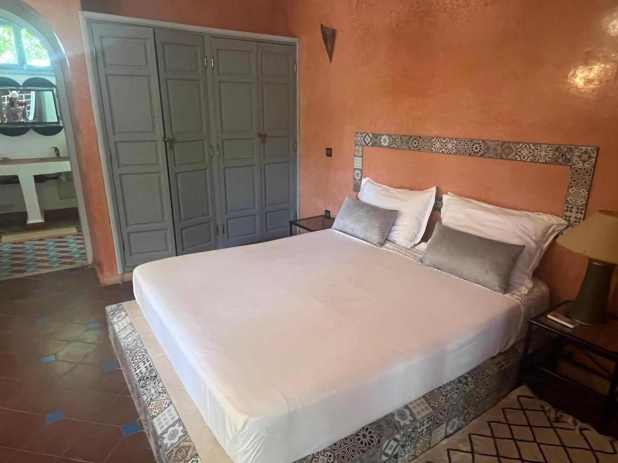 Le Domaine De Carole Marrakech Bed and Breakfast Douar Akkara Exteriör bild